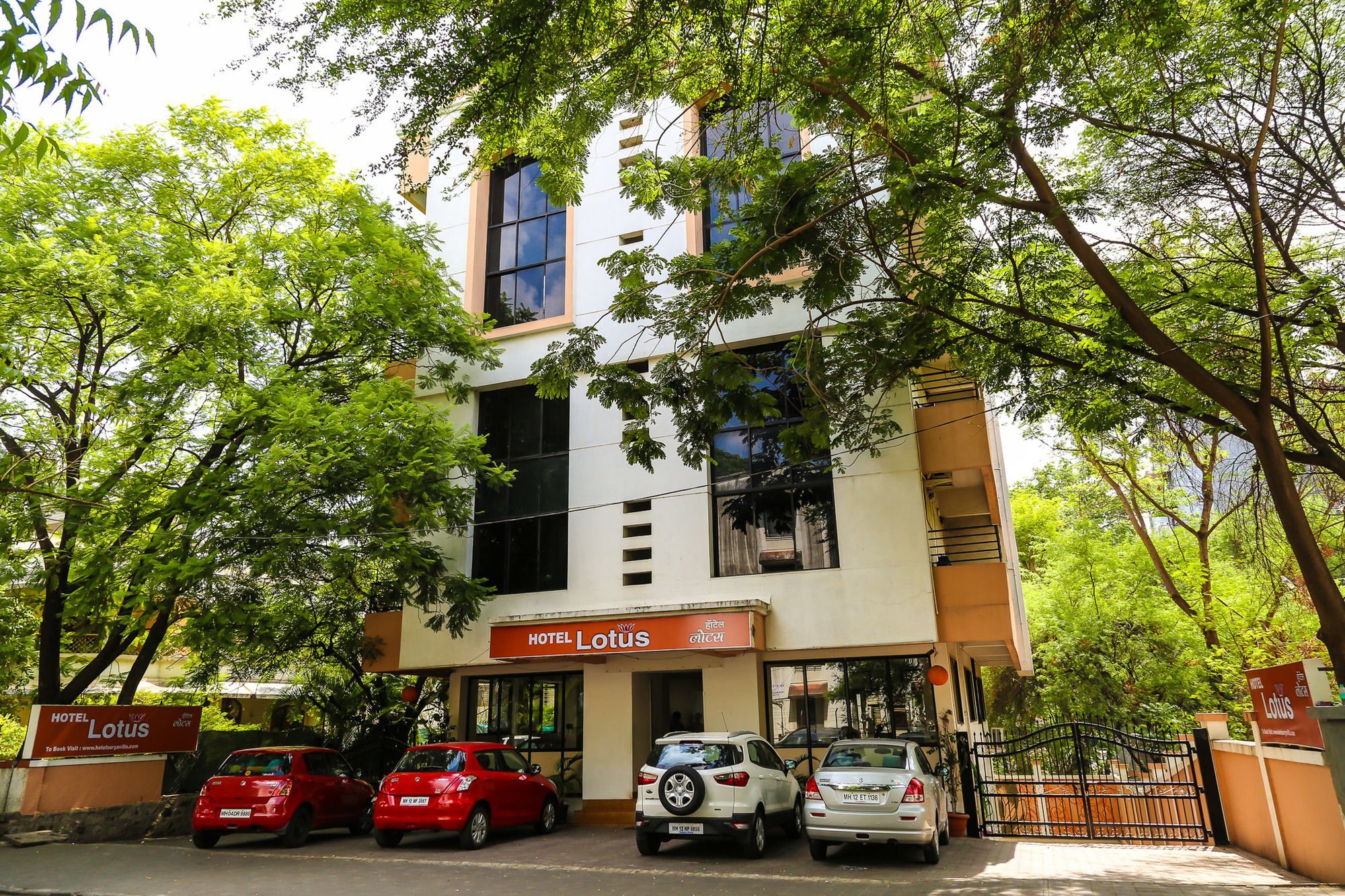 Hotel Lotus Πούνε Εξωτερικό φωτογραφία