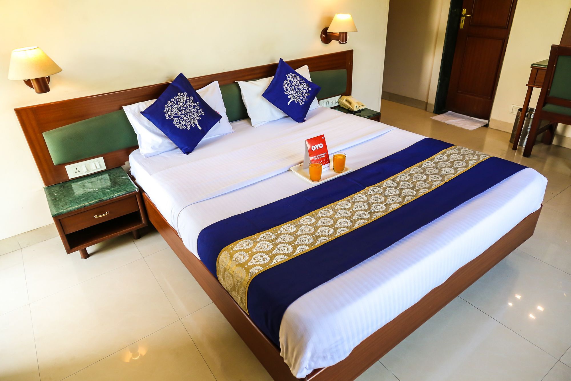 Hotel Lotus Πούνε Εξωτερικό φωτογραφία