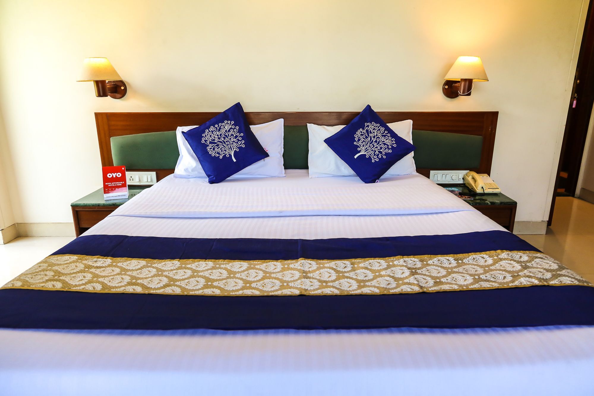 Hotel Lotus Πούνε Εξωτερικό φωτογραφία
